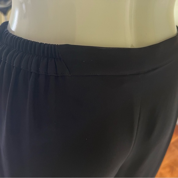 Black light and soft viscose blend pants loose summer coctail style loose pants - Picture 4 of 16